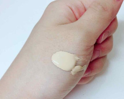 ダイレクトホワイトdeW 美白ファンデーション/pdc/化粧下地を使ったクチコミ(3枚目)