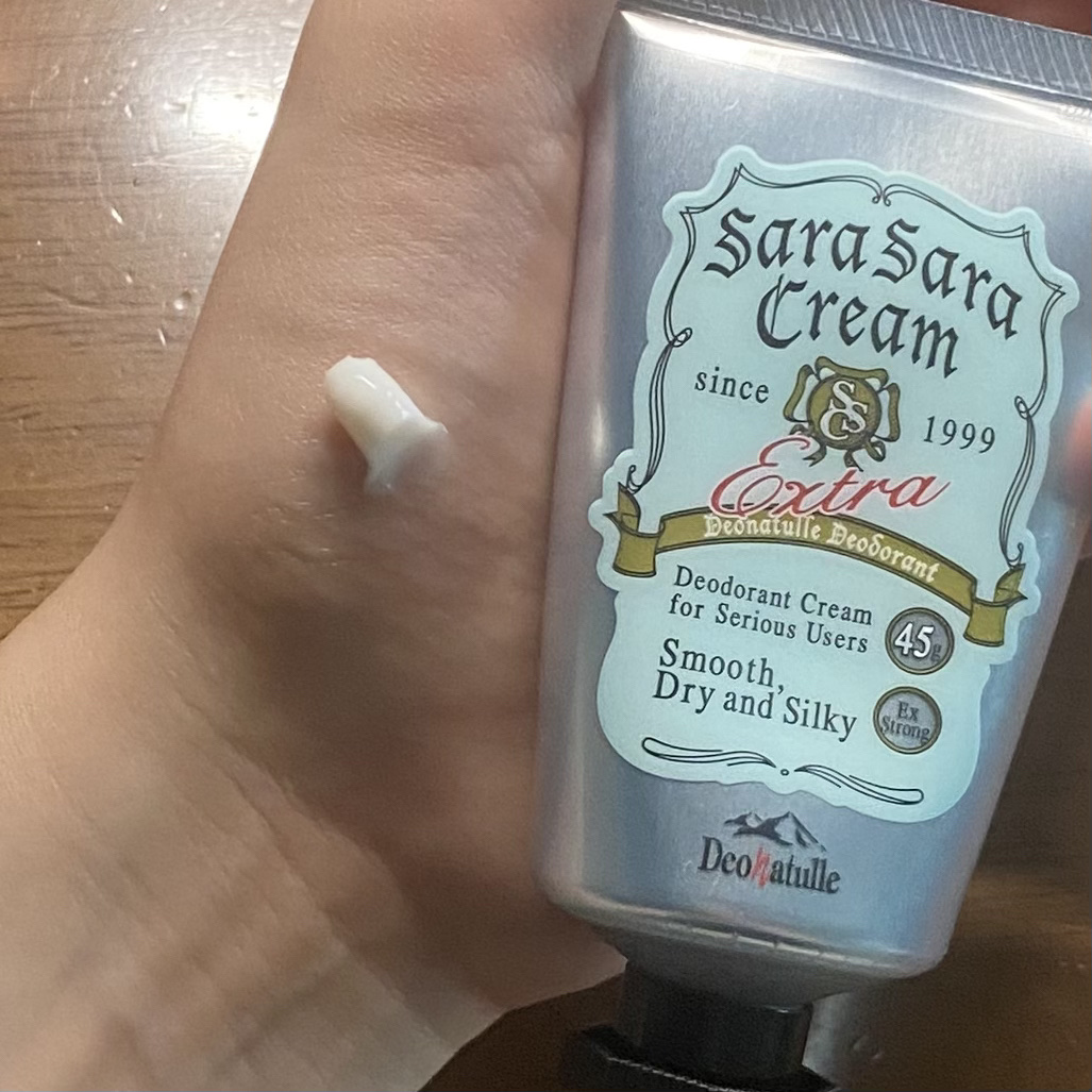 薬用さらさらデオドラントパウダー/デオナチュレ/デオドラント・制汗剤を使ったクチコミ（3枚目）