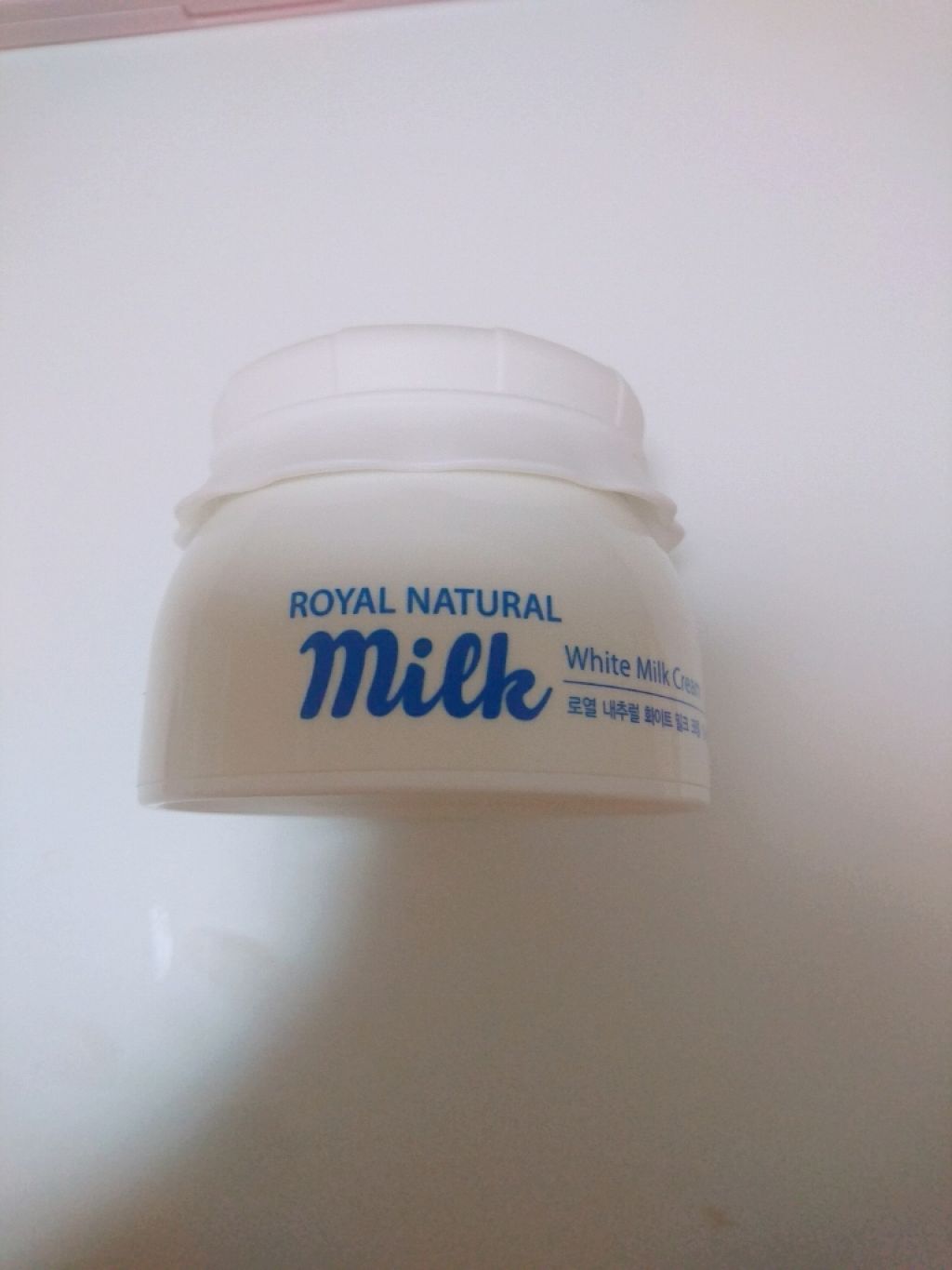 WHITE MILK CREAM/3CE/フェイスクリームを使ったクチコミ(3枚目)