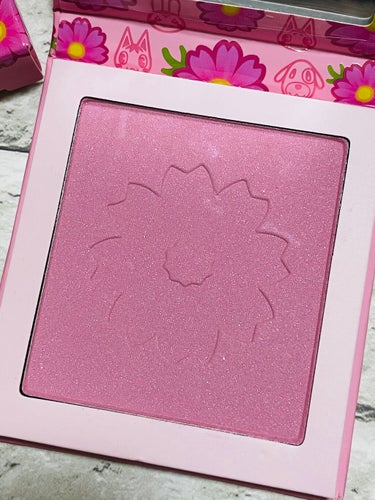 ColourPop Pressed Powder Blushのクチコミ「COLOUR POP
あつ森コラボ チーク

☑︎Flower Power ピンク



こち.....」（3枚目）