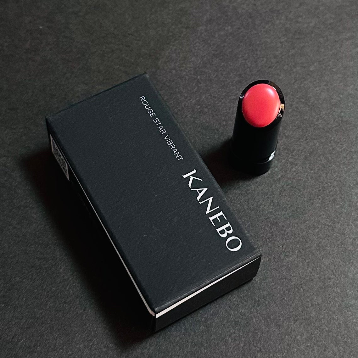 ルージュスターヴァイブラント/KANEBO/口紅を使ったクチコミ(2枚目)