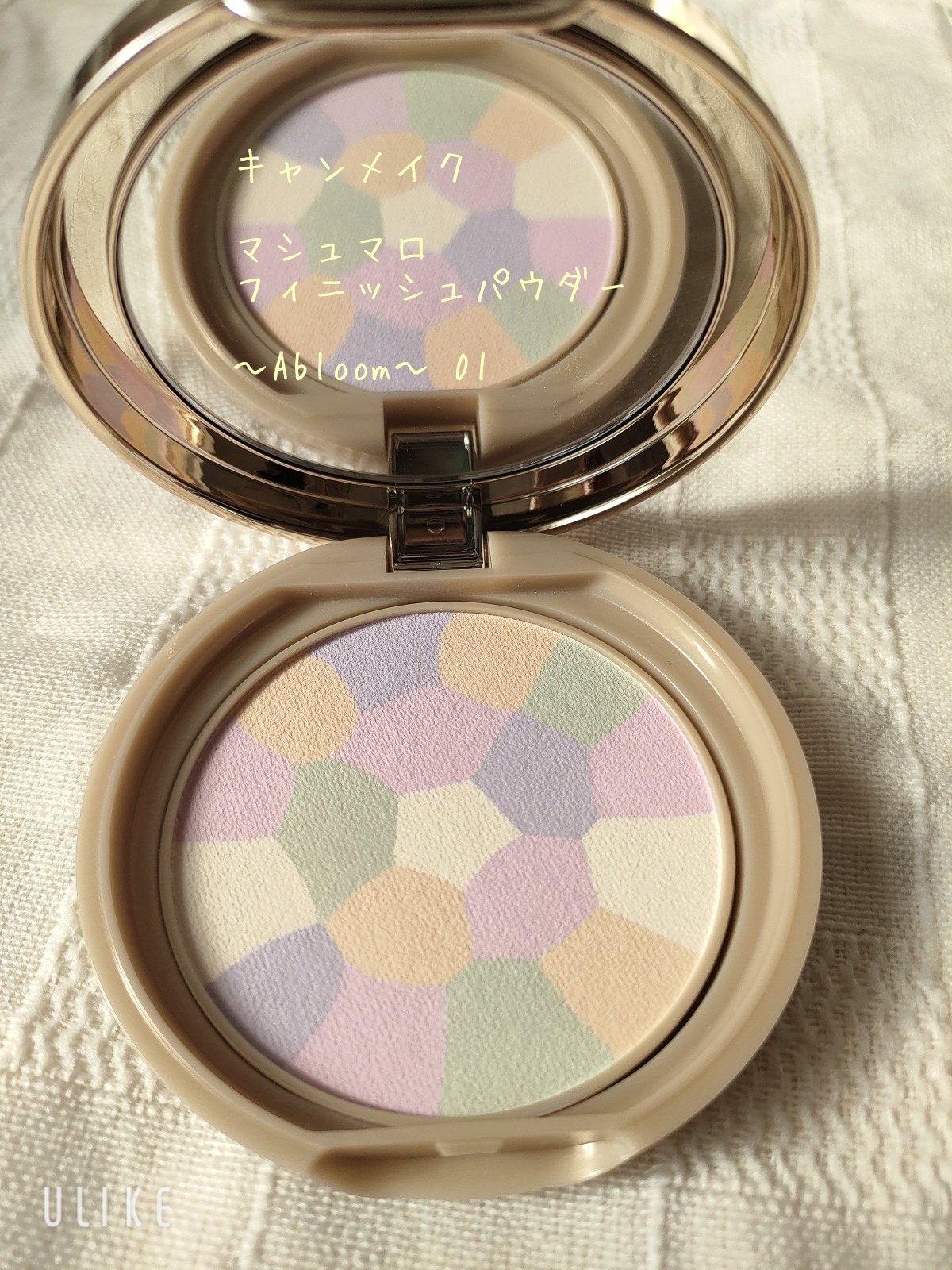 キャンメイクにも多色パウダー来た👏✨

キャンメイク
マシュマロフィニッシュパウダー　～Abloom～
01ディアレストブーケ

マシュマロの様な質感はそのままの多色パウダー

ふわふわサラサラで気持ちよかった🥰

単色でも混ぜても使用