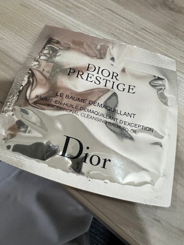 Dior プレステージ ル バーム デマキヤントのクチコミ「Dior

プレステージ ル バーム デマキヤント

サンプル頂きました😊
いい感じに取れるの.....」（1枚目）