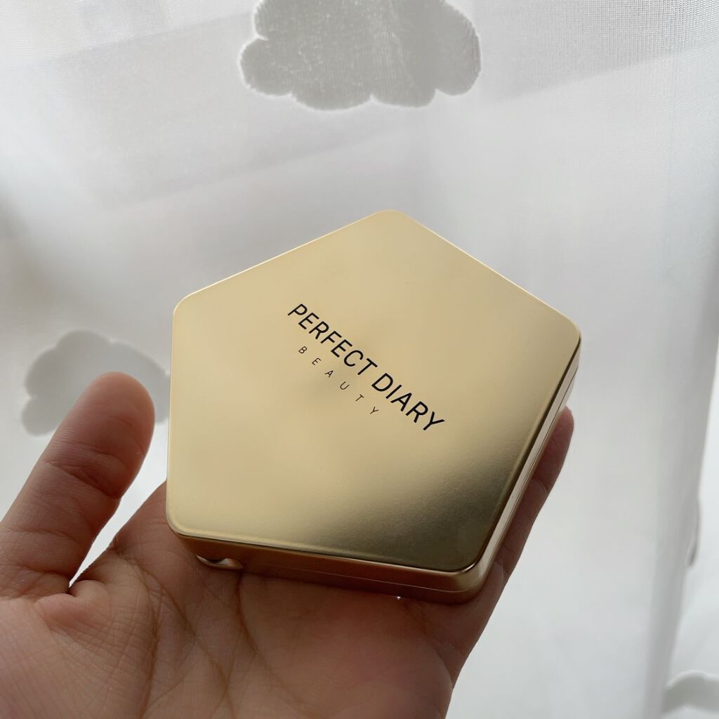 スターダストダイヤモンドハイライトパウダー/PERFECT DIARY/パウダーハイライトを使ったクチコミ（3枚目）