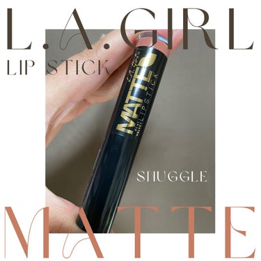 L.A.Girl マット フラット ベルベット リップスティックのクチコミ「塗った時の画像あり💄
色味の加工などはしていませんiPhone12で撮影
参考にどうぞ〜
✼•.....」（1枚目）