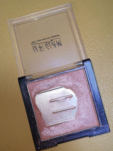 UR GLAM　BRIGHTNING POWDER/U R GLAM/パウダーハイライトを使ったクチコミ（1枚目）