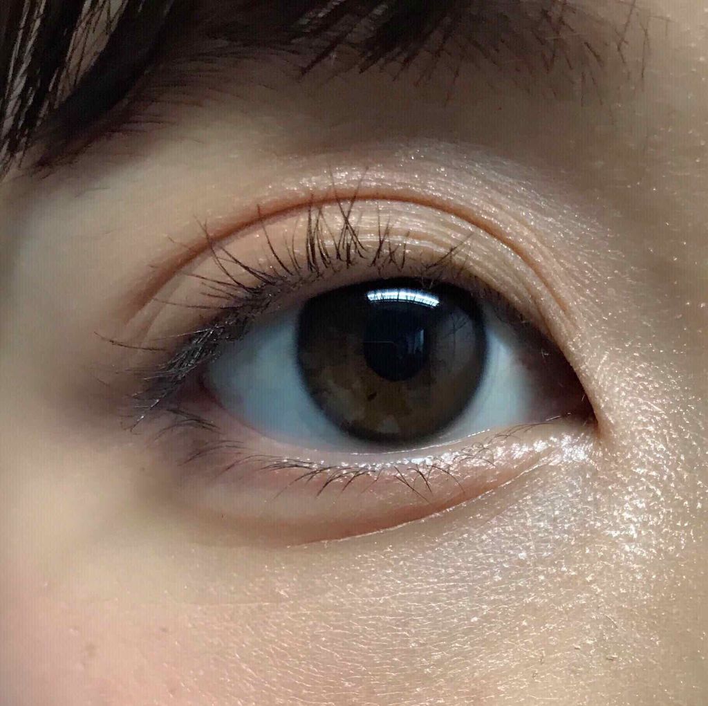 ウイスパーグロスフォーアイ/THREE/リキッドアイシャドウを使ったクチコミ（2枚目）