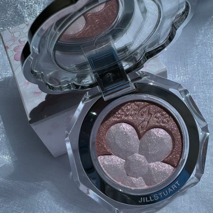 ジルスチュアート クリスタルブルーム ペタルクチュールアイズ デュオ/JILL STUART/アイシャドウパレットを使ったクチコミ(1枚目)