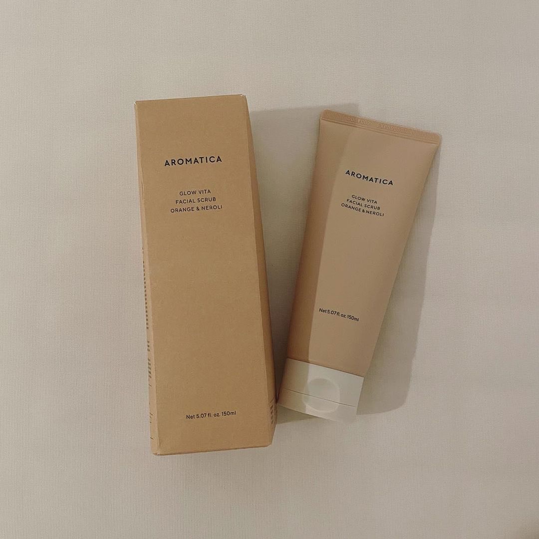 グロービタ フェイシャルスクラブ オレンジ＆ネロリ/AROMATICA/スクラブ・ゴマージュを使ったクチコミ（2枚目）