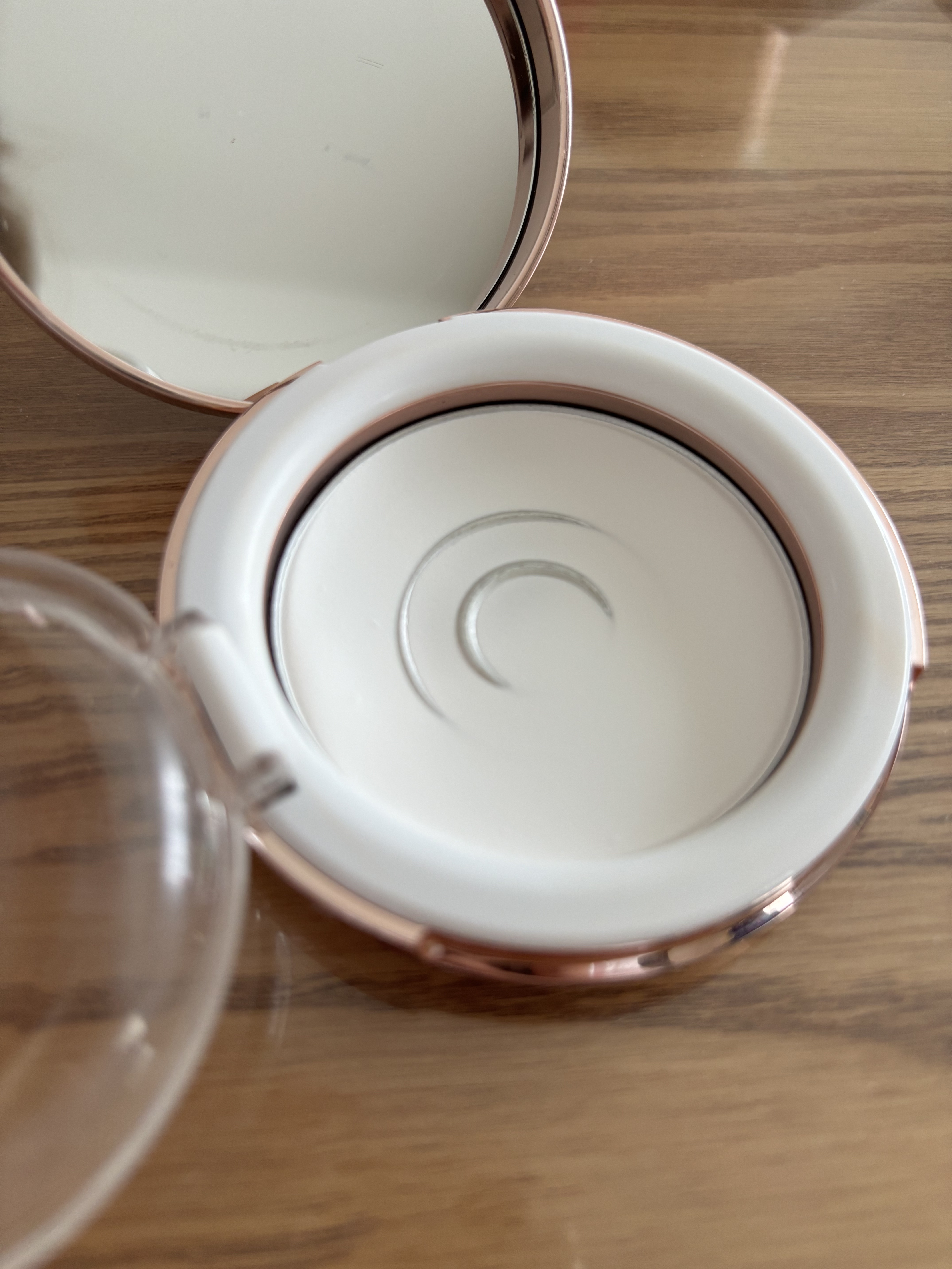 シルキースキンパウダー/CipiCipi/プレストパウダーを使ったクチコミ（2枚目）