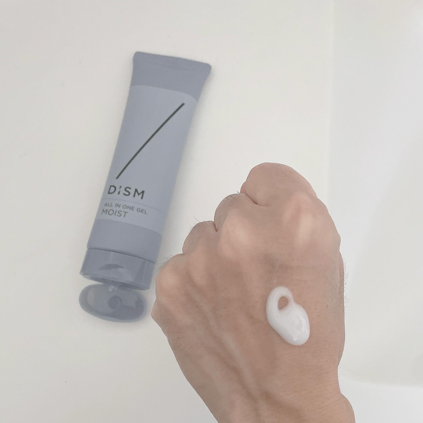 ディズム オールインワンジェル モイスト [しっとりタイプ]/DISM/オールインワン化粧品を使ったクチコミ（2枚目）