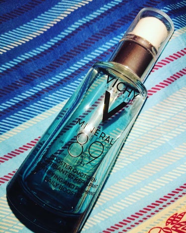 ヴィシー ミネラル89ブースターセラム 50ml
Vichy 89 daily booster,the frist VICHY's product i bought.
毎日、肌は水分補給され保護されます