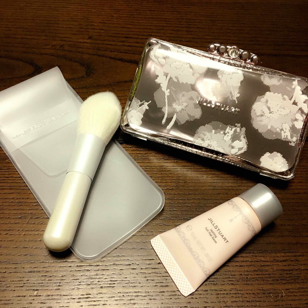 エアリーステイフローレス パウダーファンデーション/JILL STUART/パウダーファンデーションを使ったクチコミ（1枚目）
