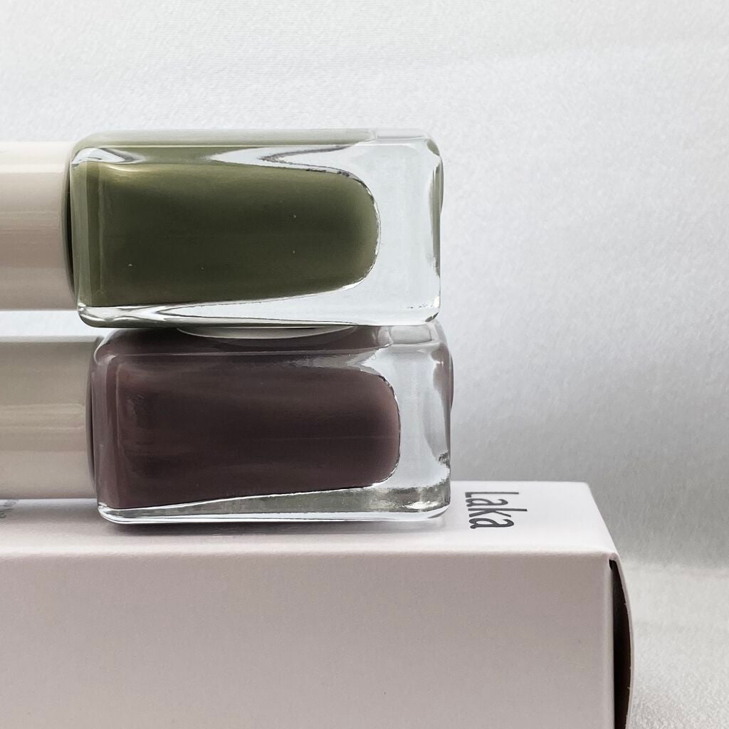 グラッシーネイルカラー/Laka/マニキュアを使ったクチコミ(2枚目)