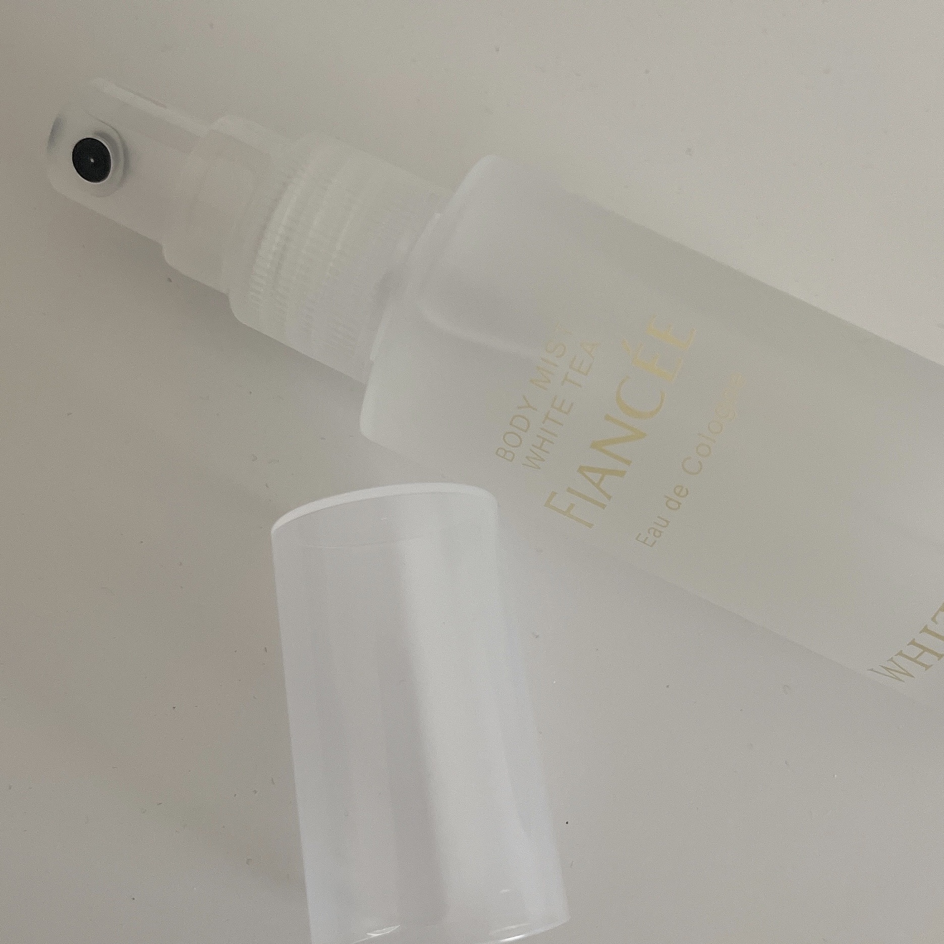 ボディミスト ホワイトティーの香り/フィアンセ/香水を使ったクチコミ（3枚目）