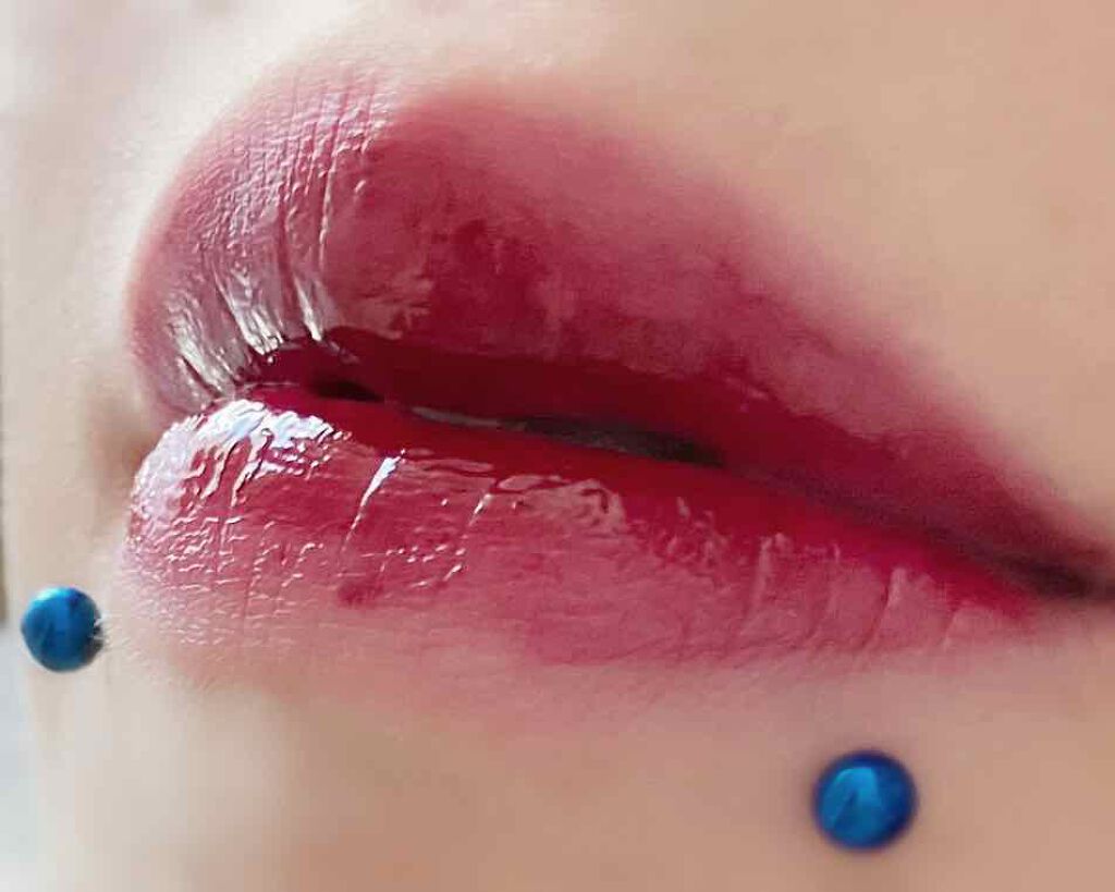 ルージュ ピュールクチュール ヴェルニ ヴィニルクリーム/YVES SAINT LAURENT BEAUTE/口紅を使ったクチコミ（3枚目）