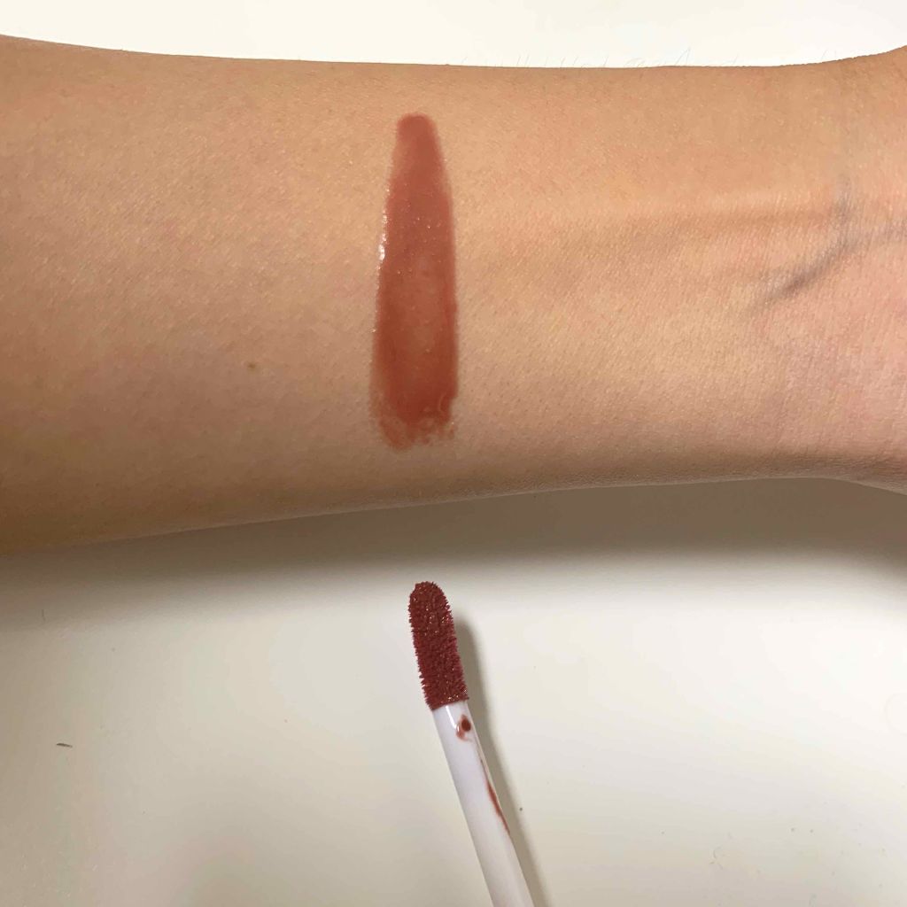 トーン ペタル エッセンス グロス/to/one/リップグロスを使ったクチコミ（2枚目）