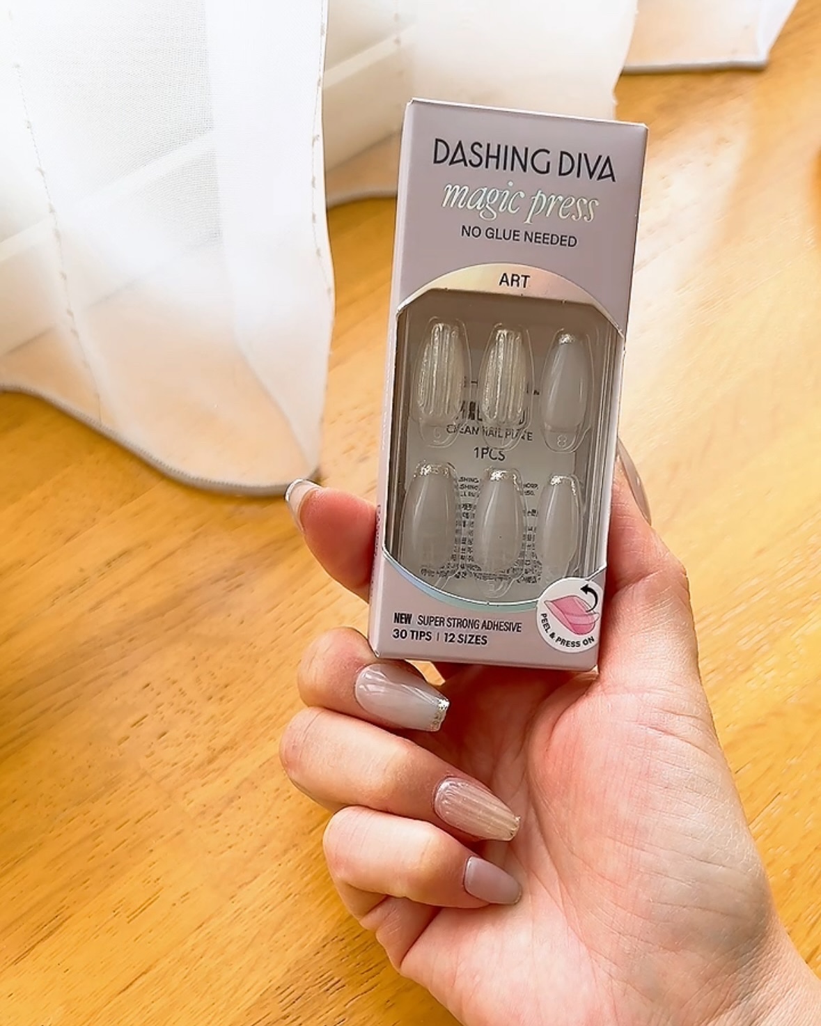 DASHING DIVA magic press NO GLUE NEEDED/DASHINGDIVA MAGICPRESS/ネイルチップ・パーツを使ったクチコミ（1枚目）