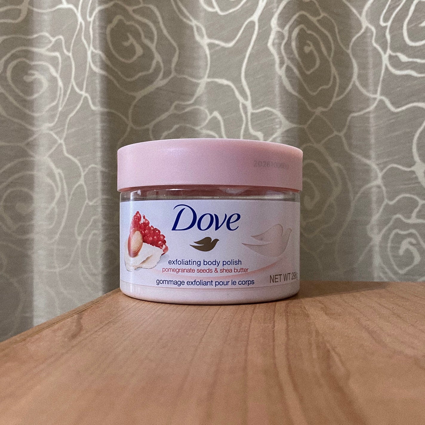 ダヴ ふわとろクリーミースクラブ ザクロ&シアバター/ダヴ/ボディスクラブを使ったクチコミ(2枚目)