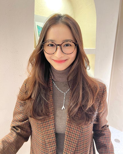 HARUNA on LIPS 「長めのながさにもふわっと低めのレイヤーカットでオシャレヘア😎毛..」(6枚目)