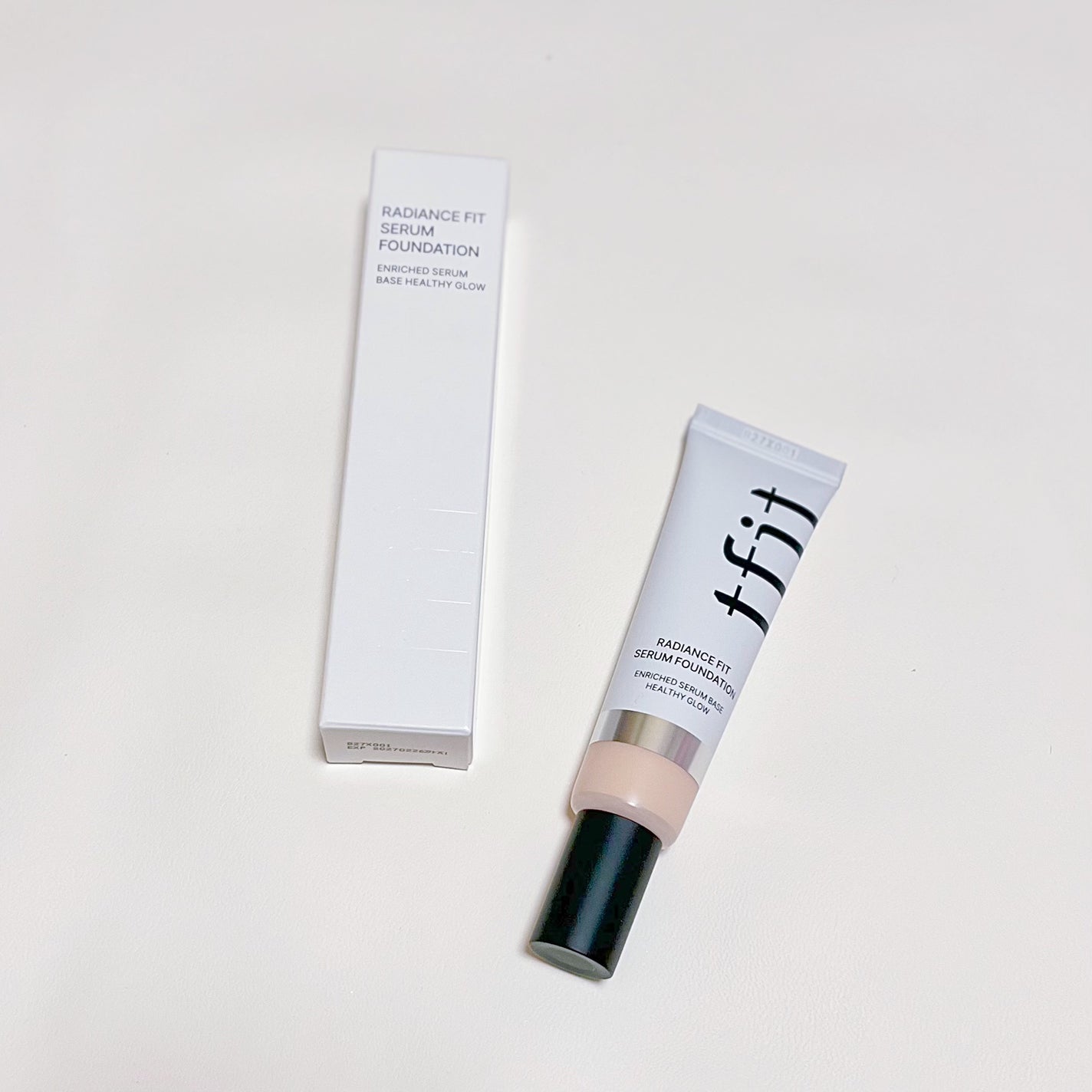 ねここ on LIPS 「TFIT83.6%の高濃度セラムベースで、塗った瞬間に肌が潤う..」(1枚目)