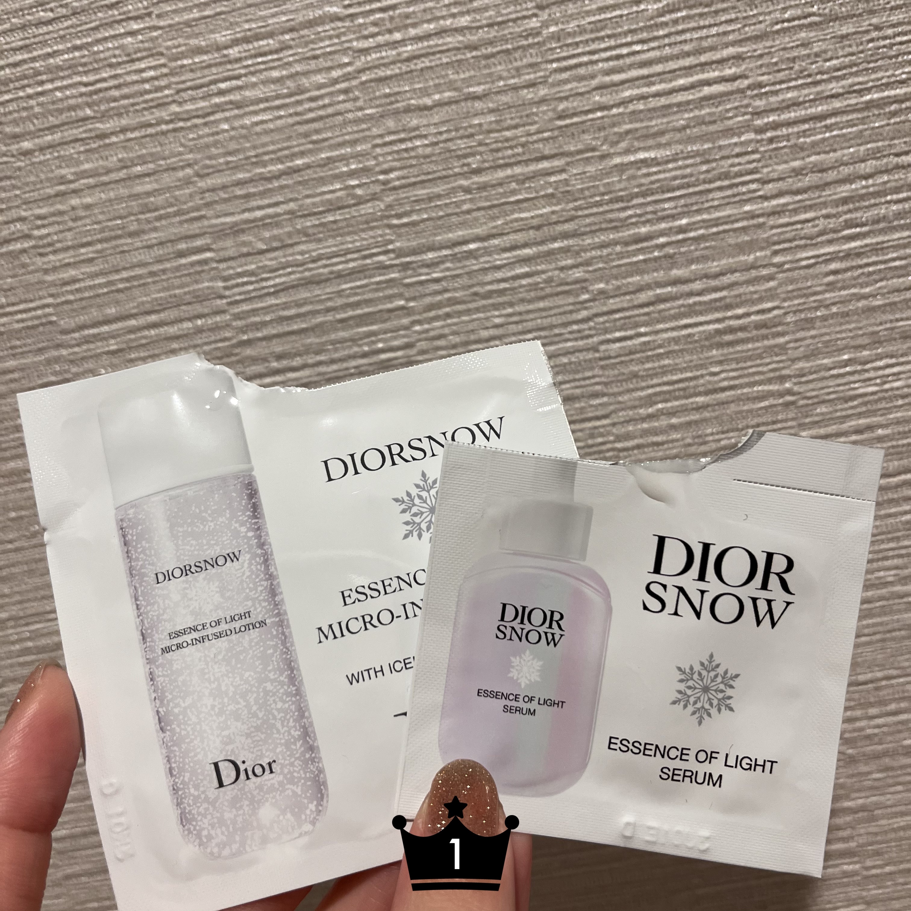 自分が敏感肌なのか分からないアラサー🫠

試供品もらって楽しみにしていたdior snowの化粧水つけたら顔がヒリヒリする熱さ🔥あ、これ、5年前ぐらいに現品買って後悔したアスタリフトの化粧水の時と一緒や、ってフラッシュバック😵‍💫
