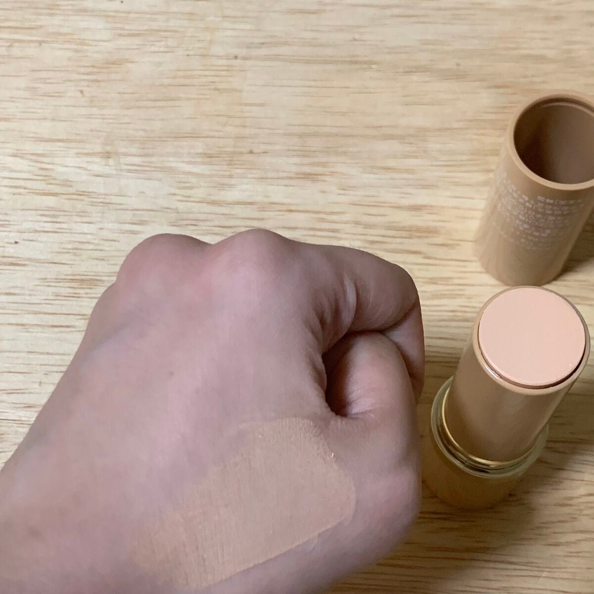 シルキースティックファンデーション/KAMIKA/その他ファンデーションを使ったクチコミ(3枚目)