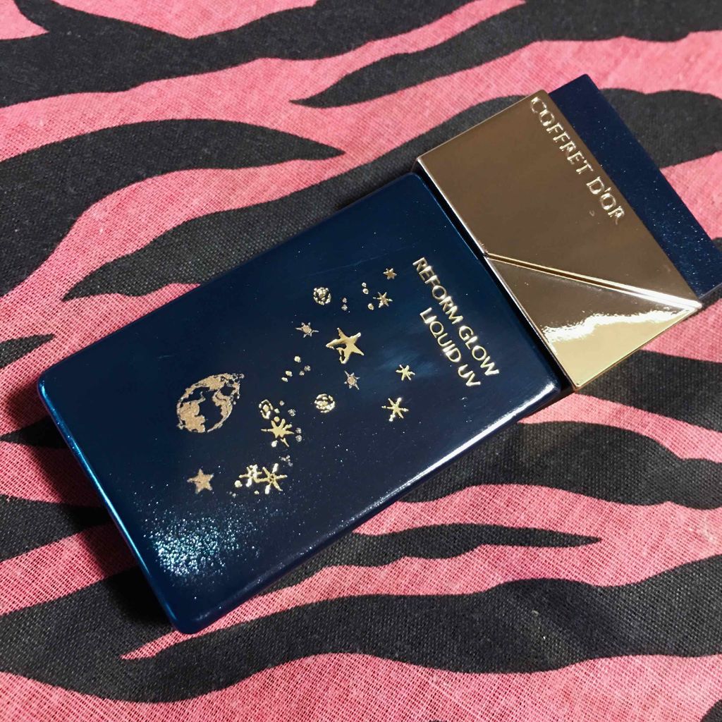 コフレドール リフォルムグロウリクイドUV
オークルーC   オールシーズン用

今までは下地→お粉のファンデしかつけてなかったん
ですが、このファンデが気になり買ってみました!!
リキッドファンデって塗りました感が強く
厚塗りになったり、