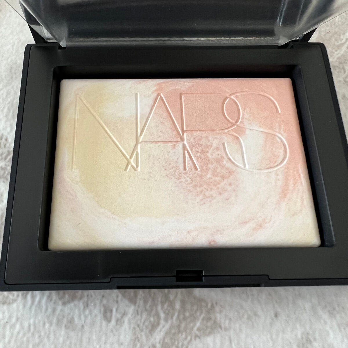 ライトリフレクティング プリズマティックパウダー/NARS/プレストパウダーを使ったクチコミ(1枚目)
