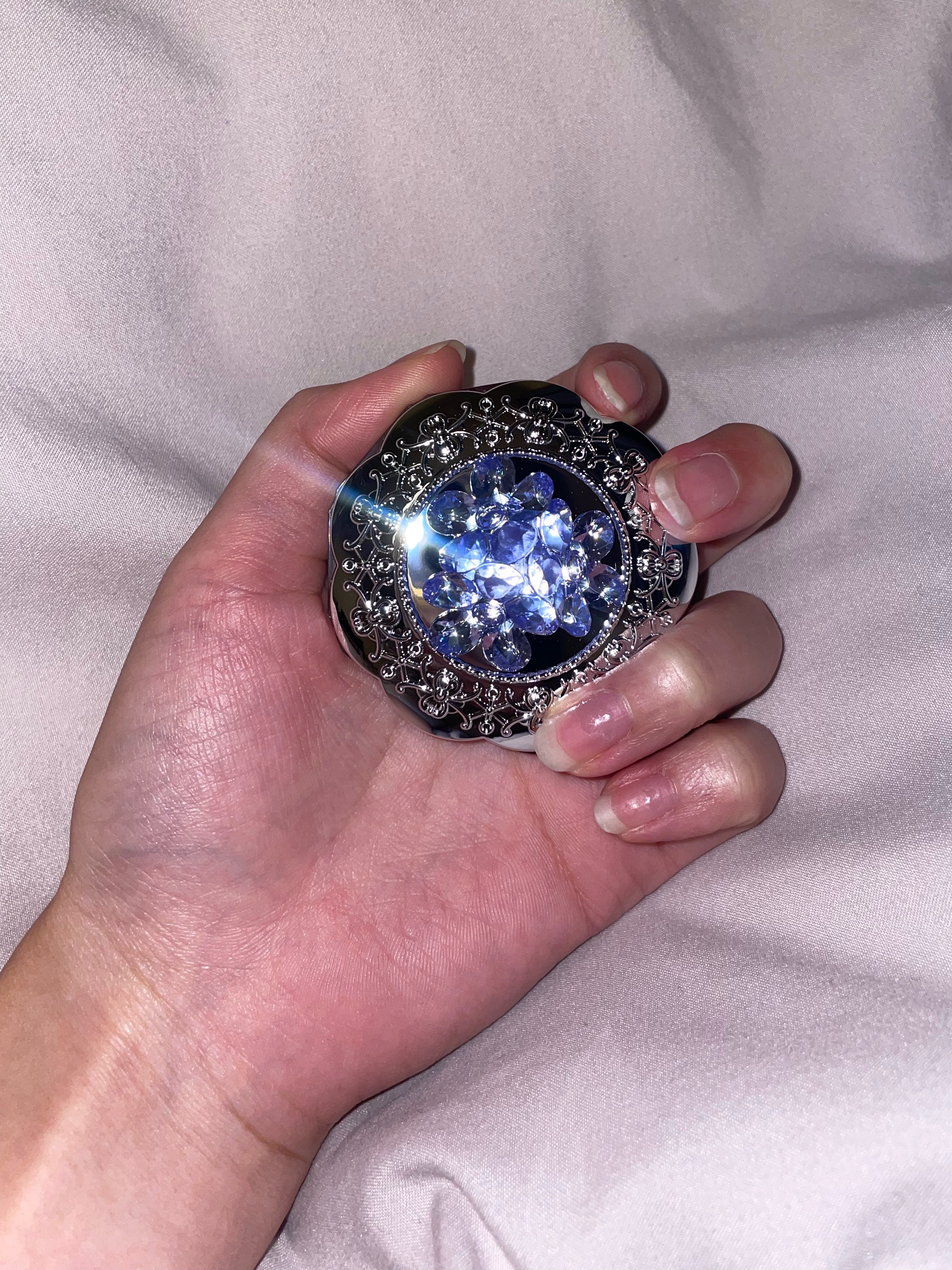 ジルスチュアート クリスタルブルーム ペタルクチュールアイズ デュオ/JILL STUART/アイシャドウパレットを使ったクチコミ（1枚目）