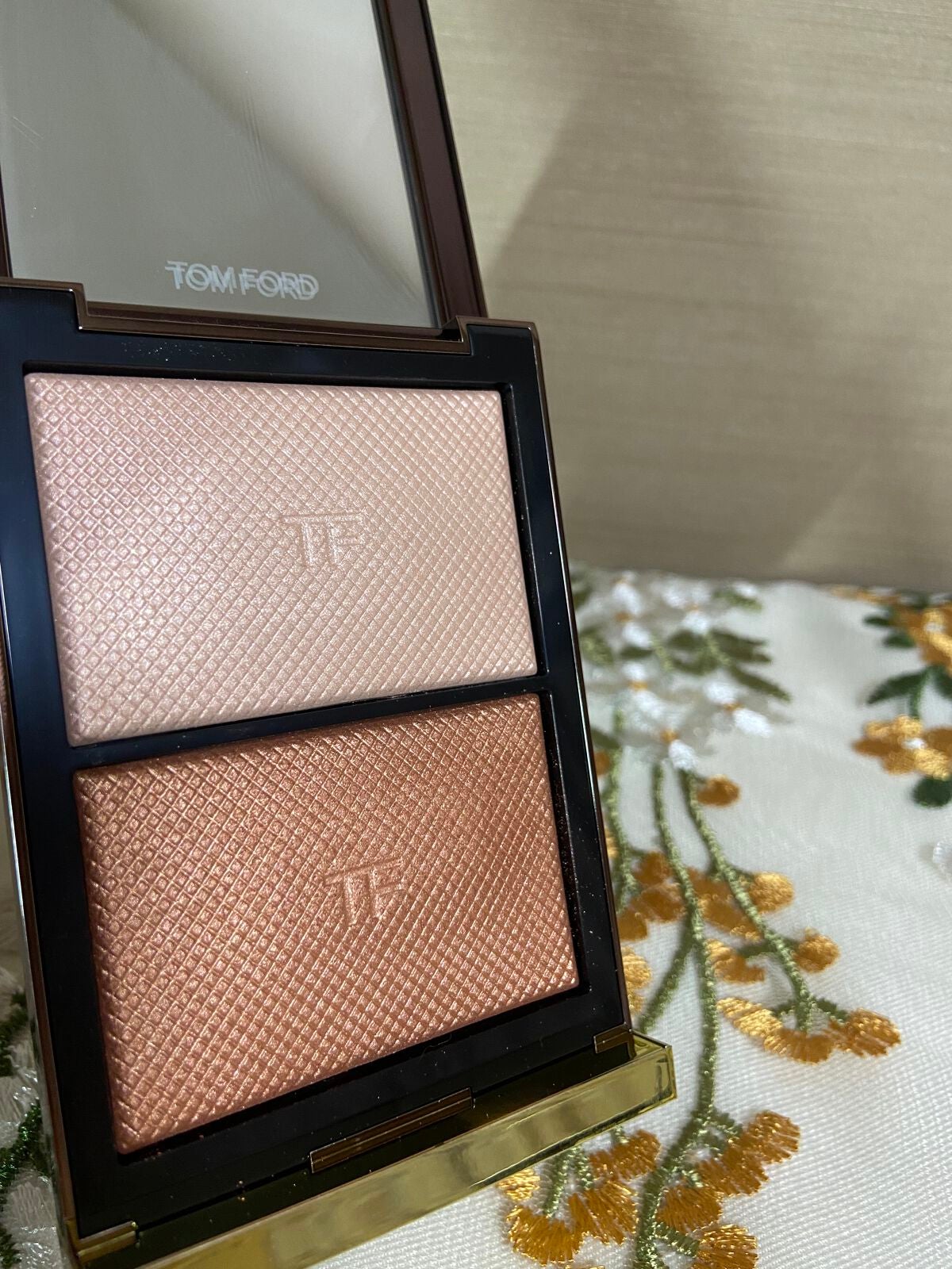 シェイド アンド イルミネイト ハイライティング デュオ /TOM FORD BEAUTY/パウダーハイライトを使ったクチコミ(4枚目)