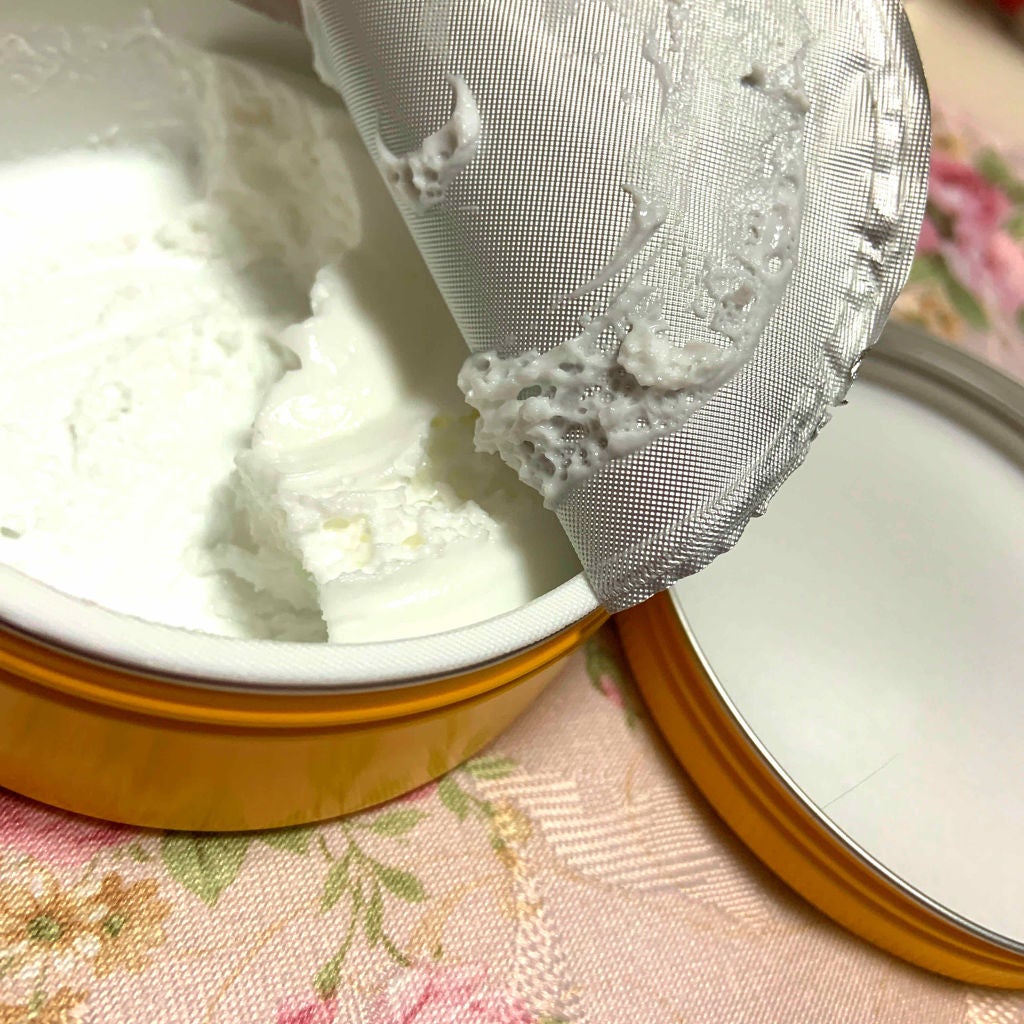 ジョイフルスター スノーシア ボディクリーム(ディライトフルティー)/L'OCCITANE/ボディクリームを使ったクチコミ(2枚目)