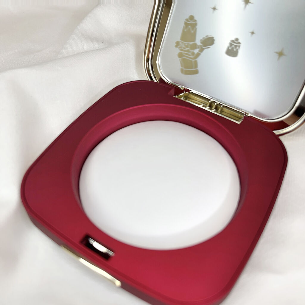 ZEESEA くるみ割り人形「ゼロ」粉感シルキーコンパクトパウダー/ZEESEA/プレストパウダーを使ったクチコミ（2枚目）