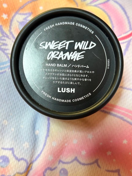 ラッシュ スイートワイルドオレンジのクチコミ「#LUSH にオレンジ🍊の香りがする #ハンドバーム 見つけたので迷わず購入👀✨
香りはまんま.....」(1枚目)