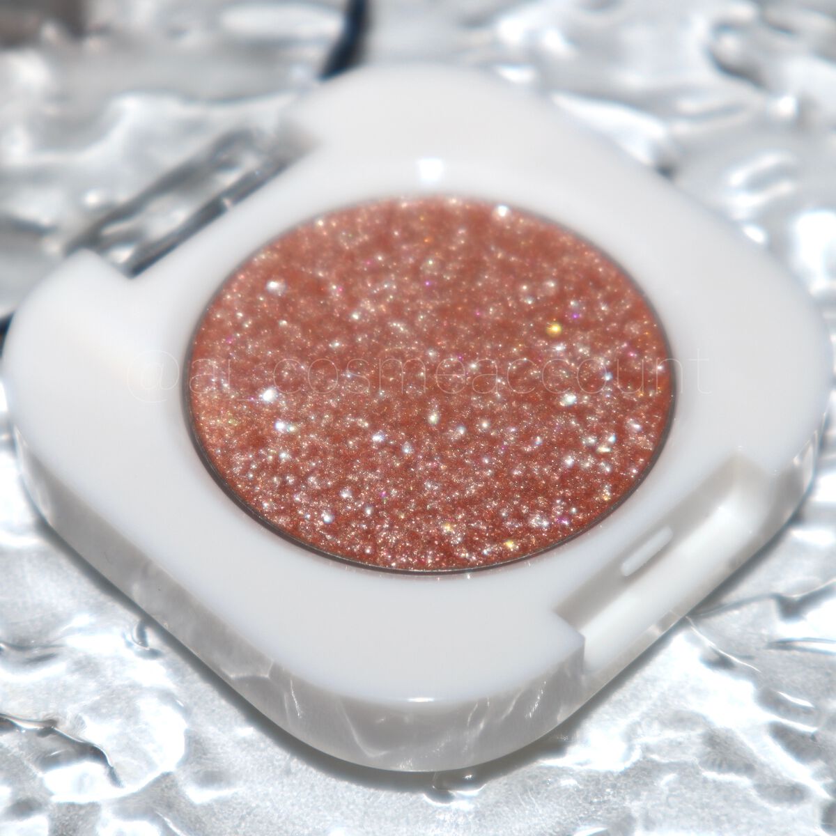 モノアイシャドウ/Laka/単色アイシャドウを使ったクチコミ（2枚目）