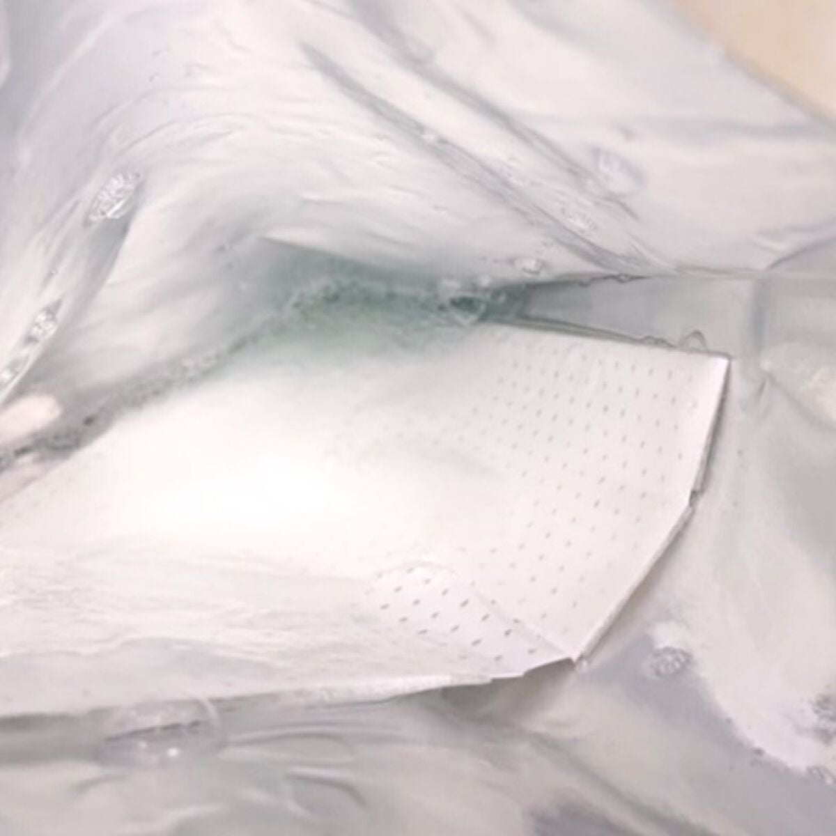 シカアルブチンマスク/NOWATER/シートマスク・パックを使ったクチコミ(2枚目)