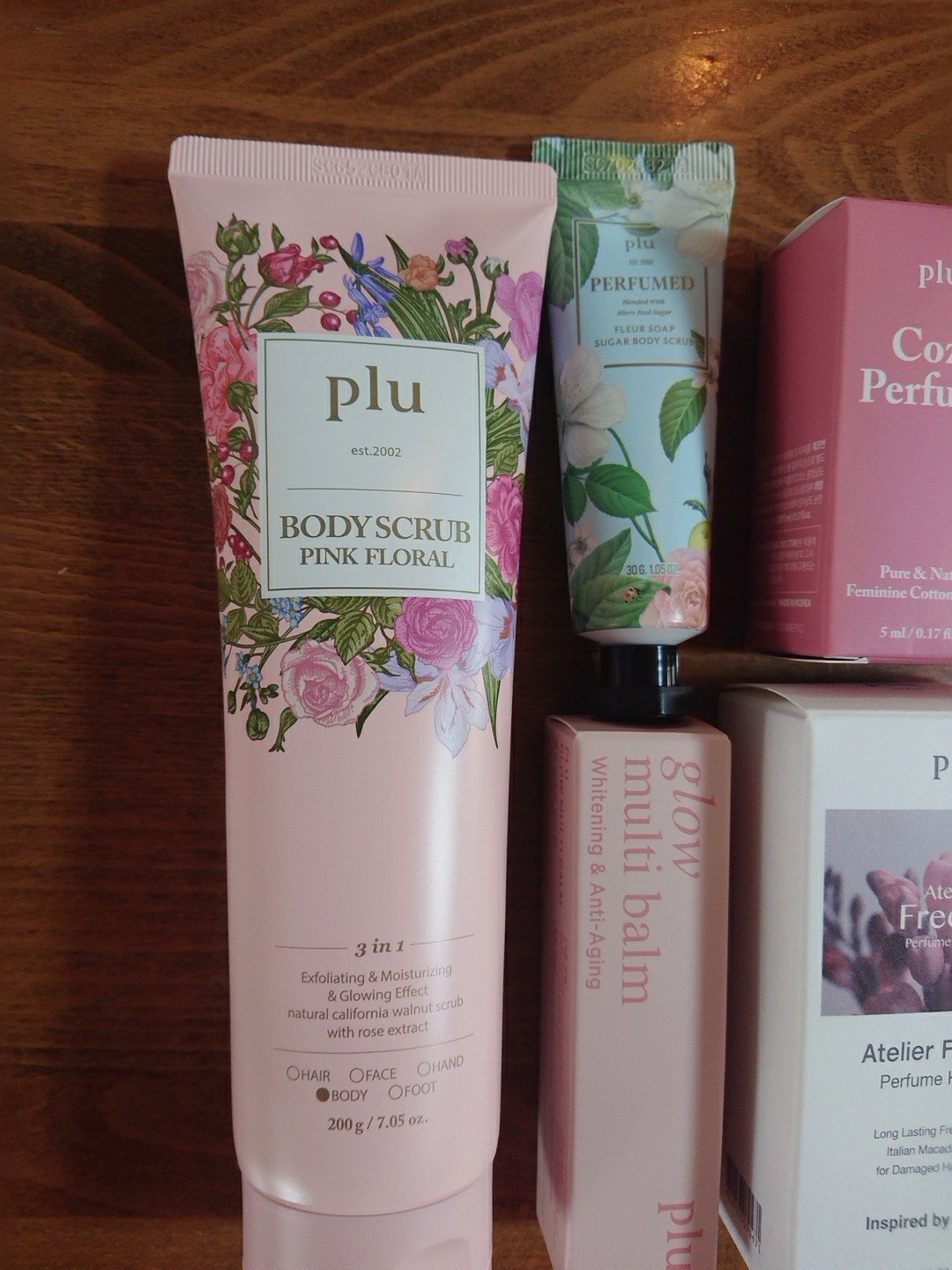 アトリエ フリージア パフュームヘアオイル /plu/ヘアオイルを使ったクチコミ（2枚目）