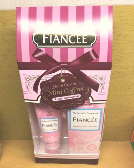 ハンドクリーム ピュアシャンプーの香り/フィアンセ/ハンドクリームを使ったクチコミ(1枚目)