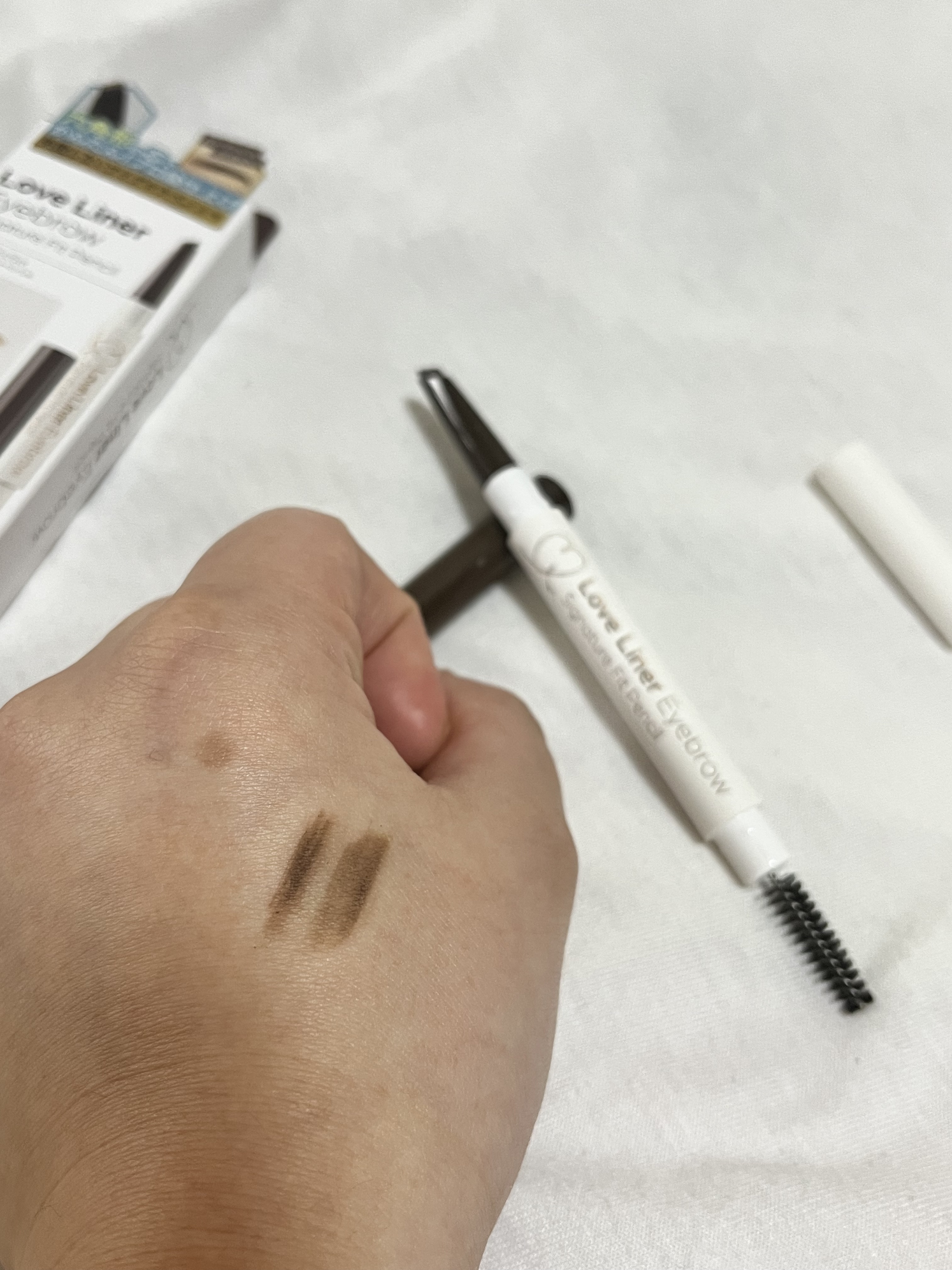 ラブ・ライナー　シグネチャーフィットペンシル＜アイブロウ＞ グレイッシュブラウン/ラブ・ライナー/アイブロウペンシルを使ったクチコミ（3枚目）