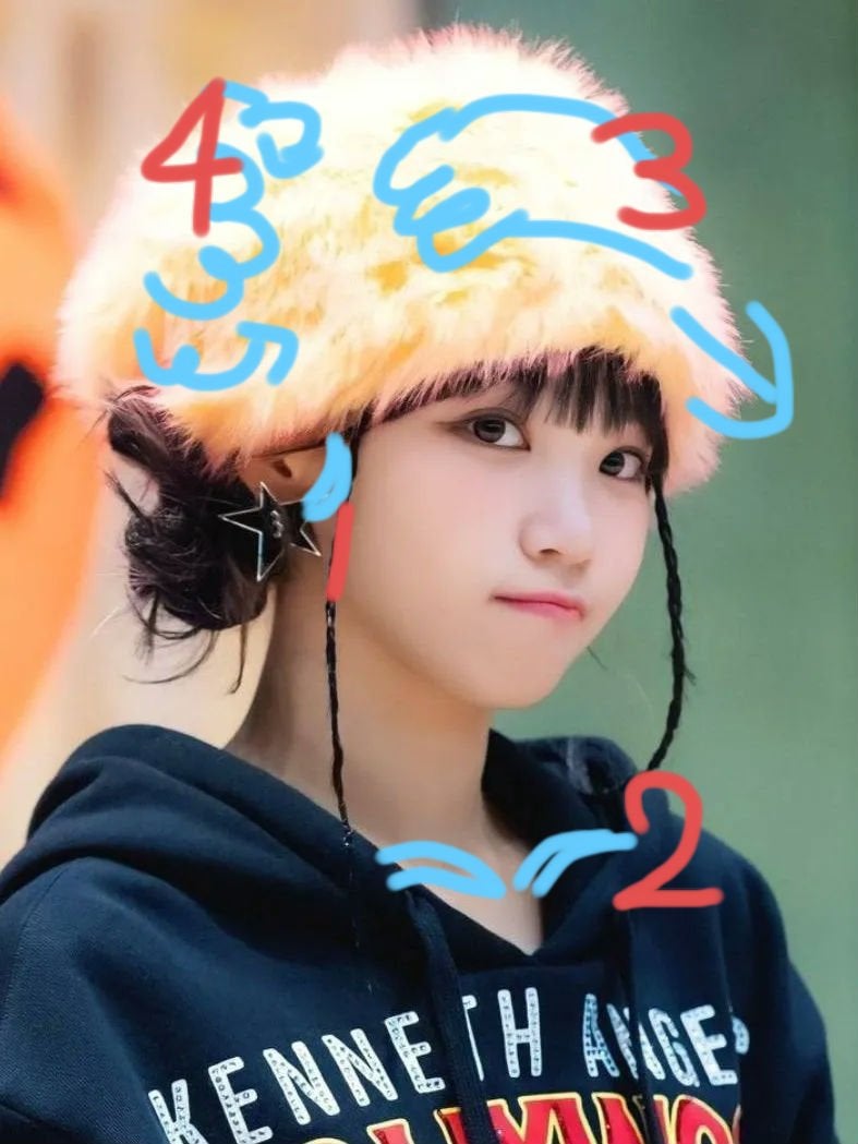 なの  on LIPS 「だれでも簡単!チェウォンちゃんのような小顔を手に入れる方法。※..」(3枚目)