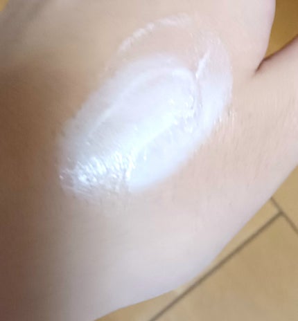 オハナ・マハロ フレグランス ハンドクリーム ピカケ アウリィ/OHANA MAHAALO/ハンドクリームを使ったクチコミ(2枚目)