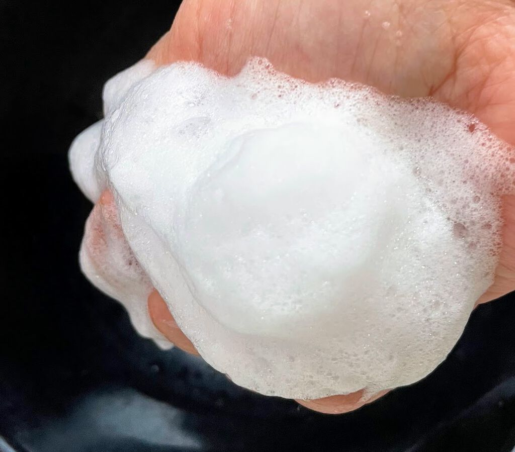 DEOSEEK デオシーク ボディソープのクチコミ「ワキ・足・デリケートゾーンなどの、
全身に使えるボディーソープ。

殺菌・抗菌ができる成.....」（2枚目）