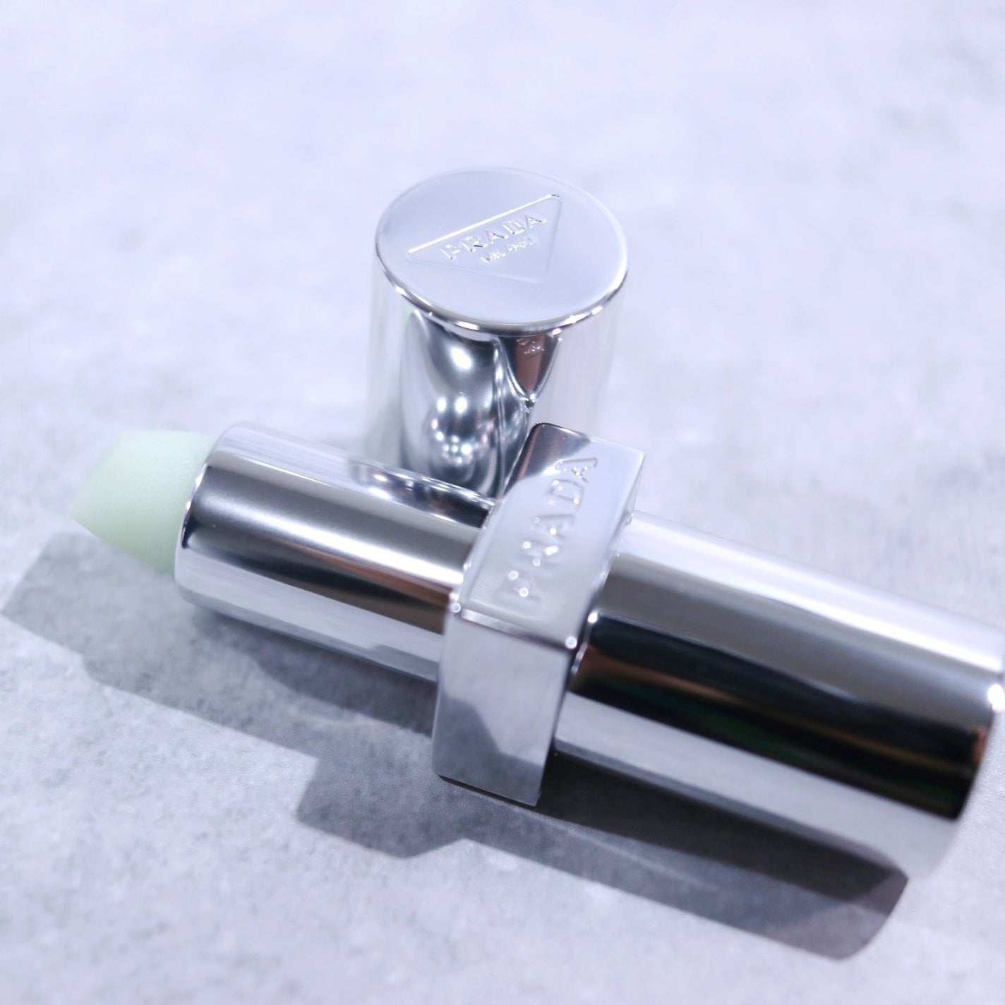 リップ バーム オプティマイジング ケア/PRADA BEAUTY/リップバームを使ったクチコミ(3枚目)