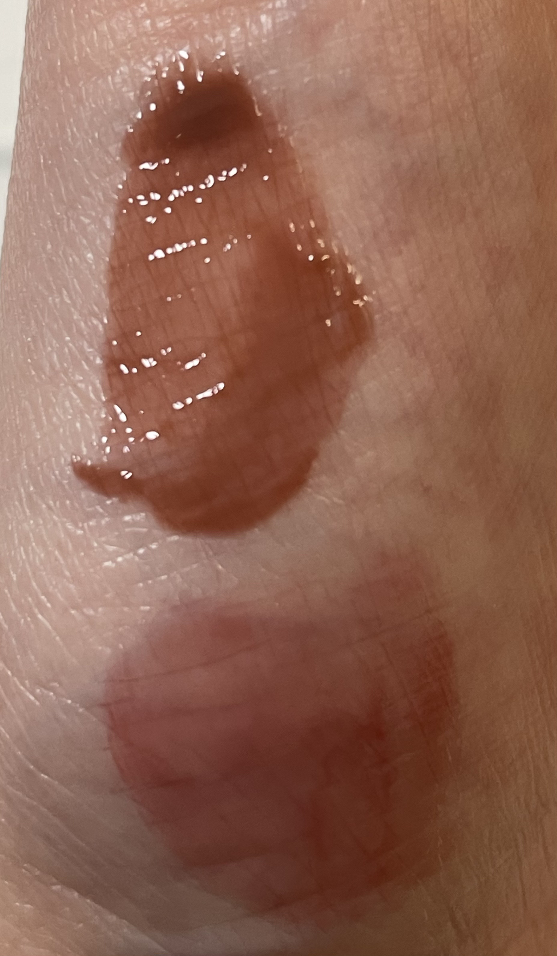 アンドバイロムアンド　グラッシーボムティント/&nd by rom&nd/リップティントを使ったクチコミ（2枚目）