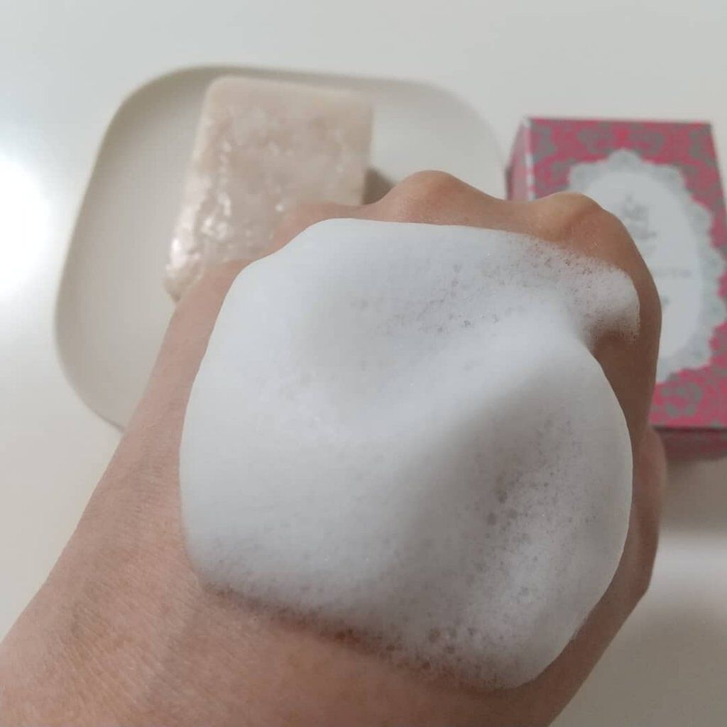 薔薇はちみつ石鹸/麗凍化粧品/洗顔石鹸を使ったクチコミ（3枚目）