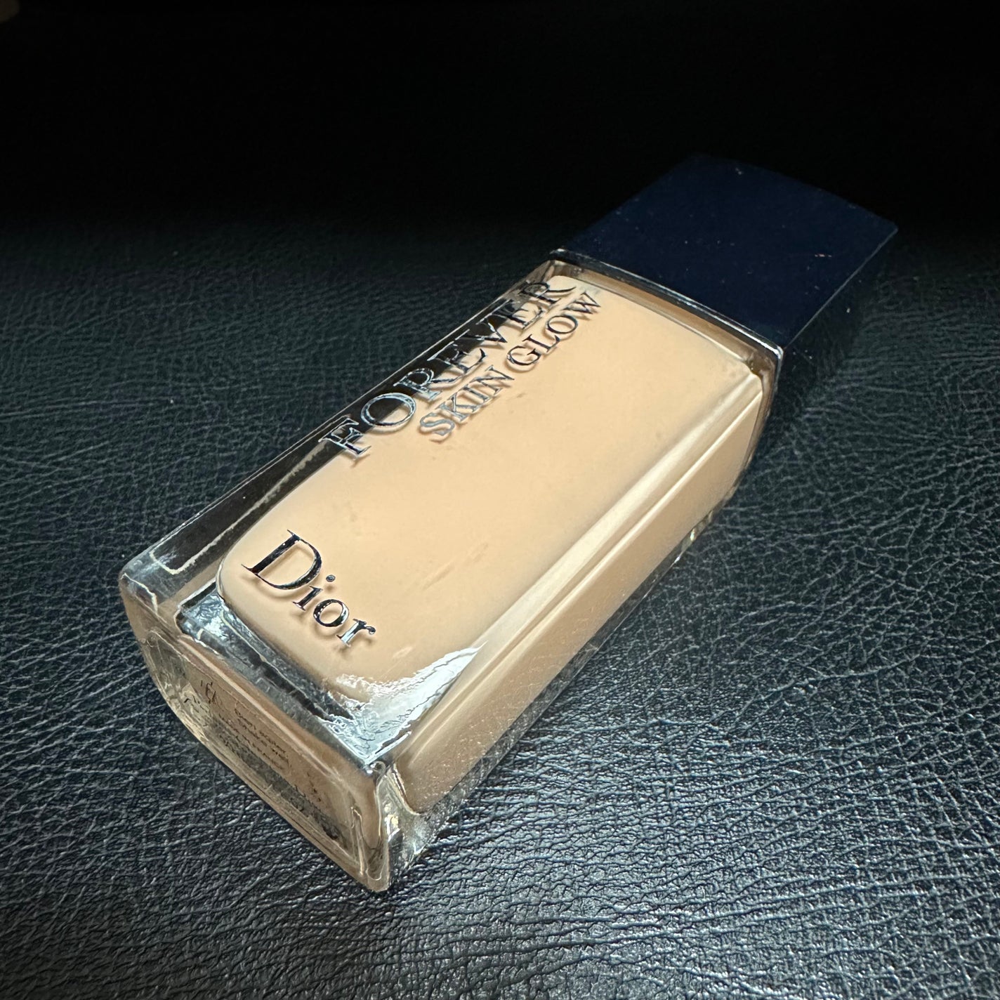 ディオールスキン フォーエヴァー フルイド グロウ/Dior/リキッドファンデーションを使ったクチコミ(1枚目)