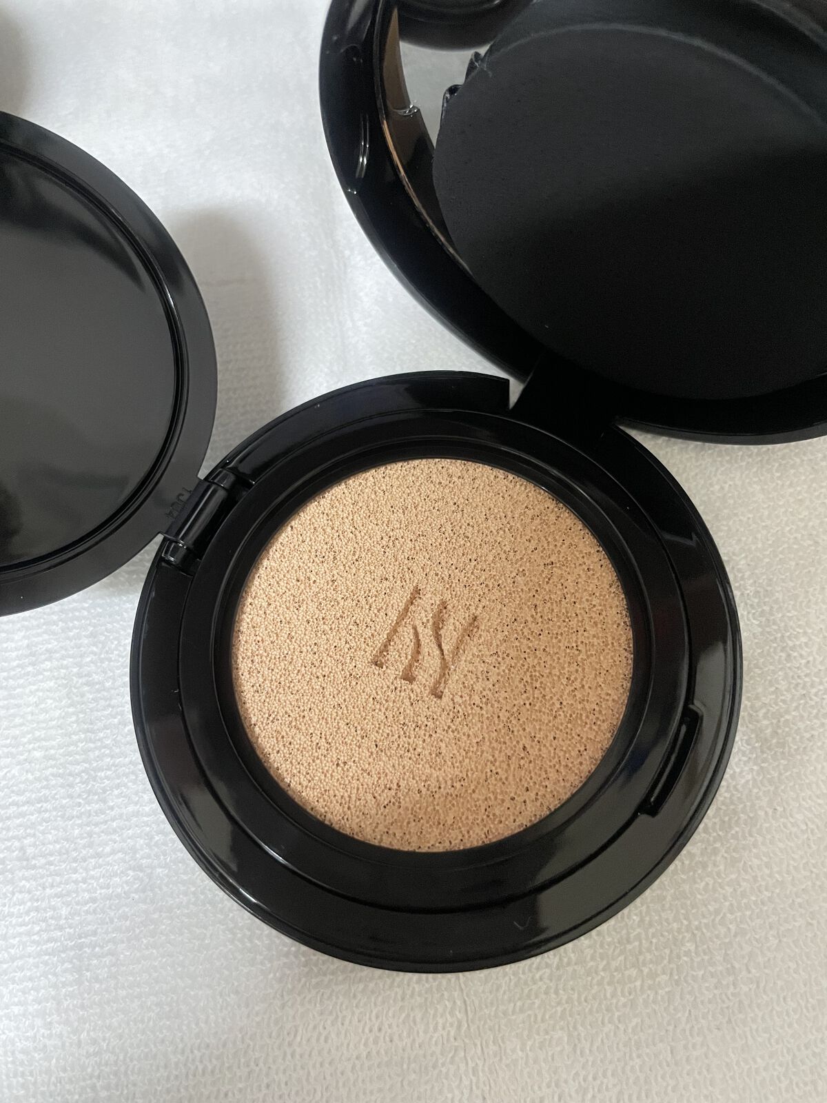 ブラック クッション/HERA/クッションファンデーションを使ったクチコミ（3枚目）