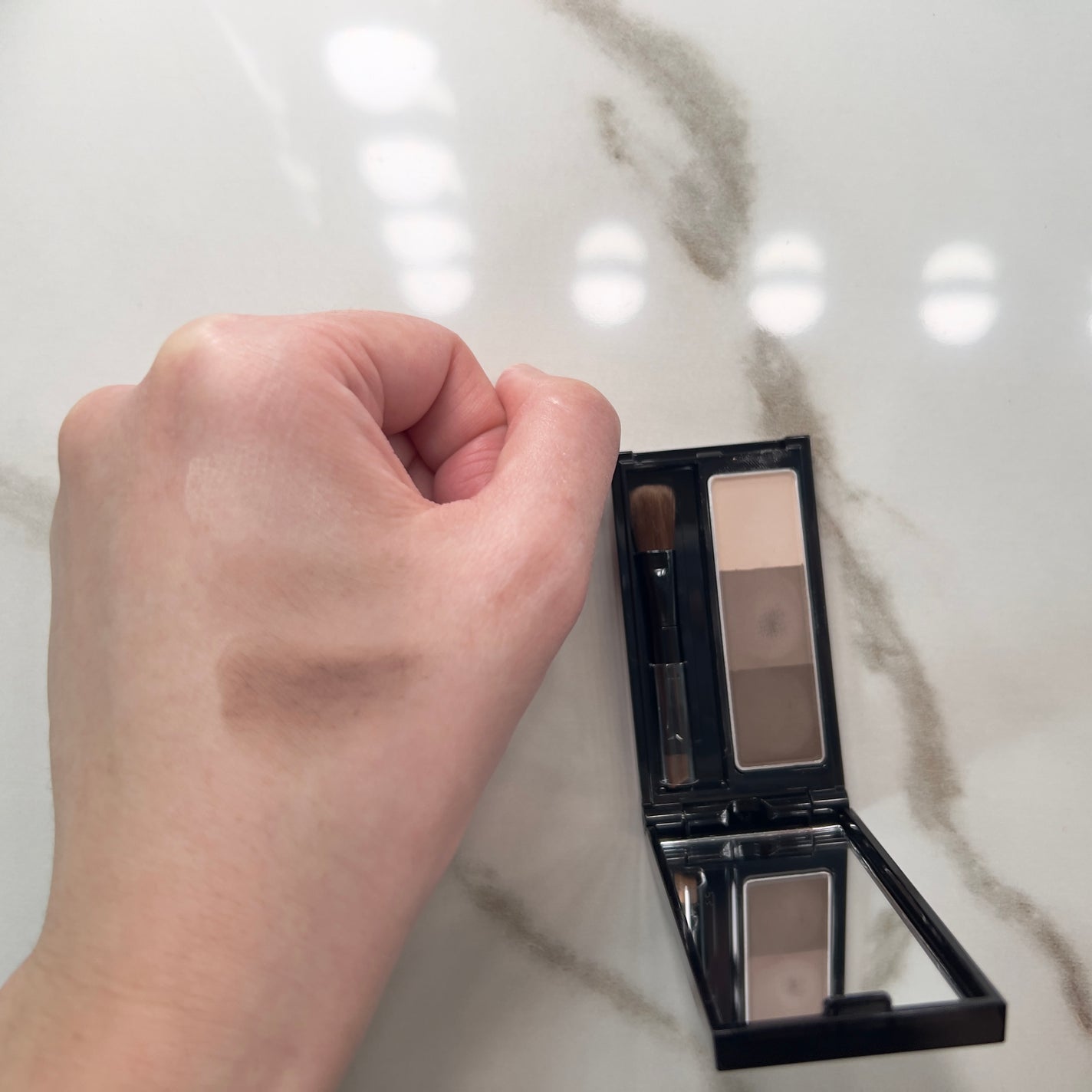 ケイト デザイニングアイブロウ3D/KATE/パウダーアイブロウを使ったクチコミ(4枚目)