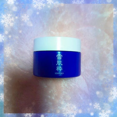 青い雪肌粋の美容ジェルは
化粧水・乳液・クリーム・美容液・マスクの5役を
この1品で肌をケアしてくれます❤️
そして2つ目のヒアルロン酸2倍の保湿力(超しっとりタイプ)
こちらは化粧水・乳液・美容液の3