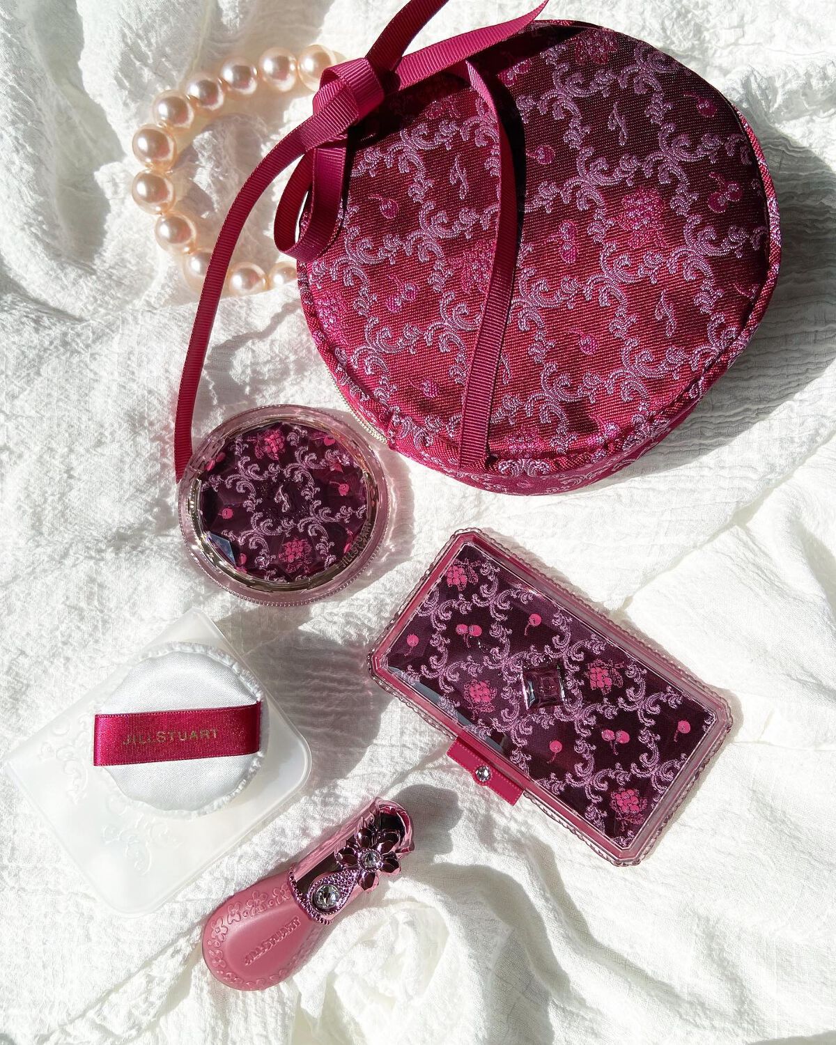 ジルスチュアート ミッドナイトチェリー コレクション ポーチ/JILL STUART/メイクアップキットを使ったクチコミ（3枚目）